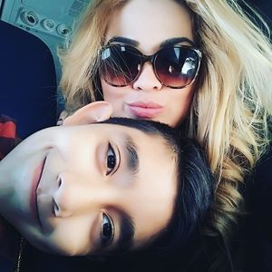 Meet your Posher, Román